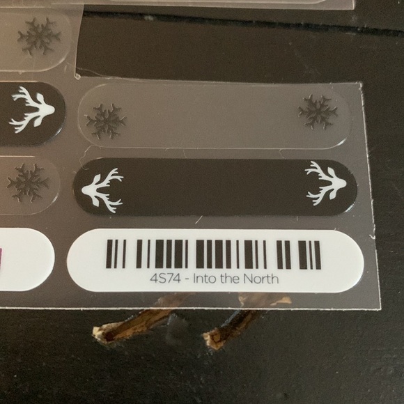 Jamberry Partial Sheet Nail Wraps - Into the North - Picture 4 of 10